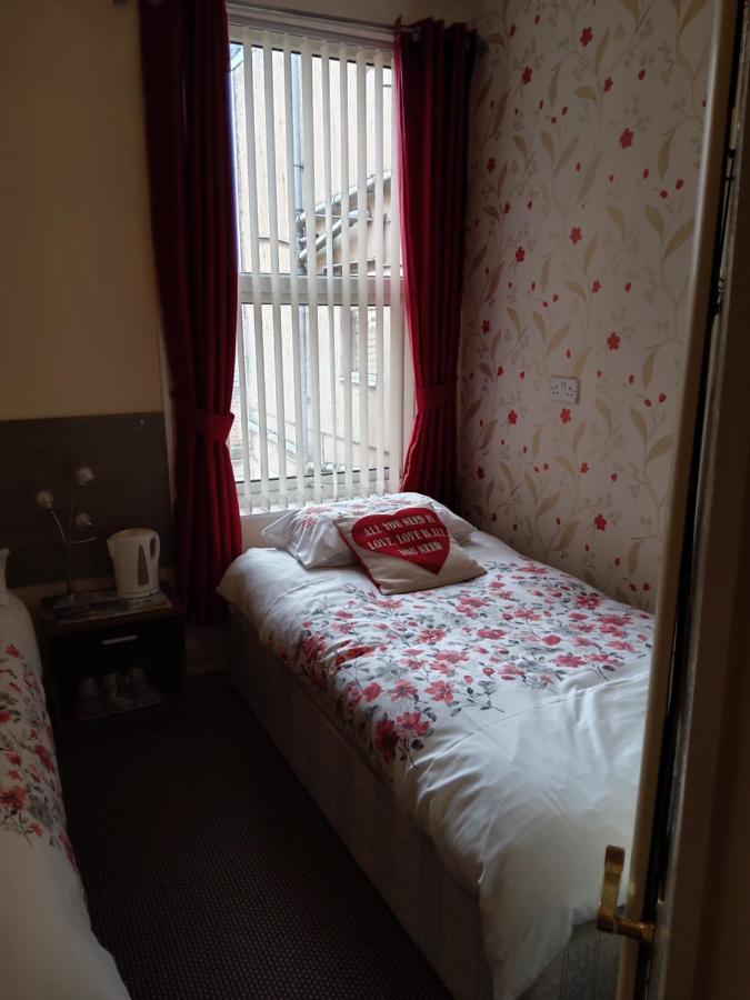 Hotel 33 Μπλάκπουλ Εξωτερικό φωτογραφία