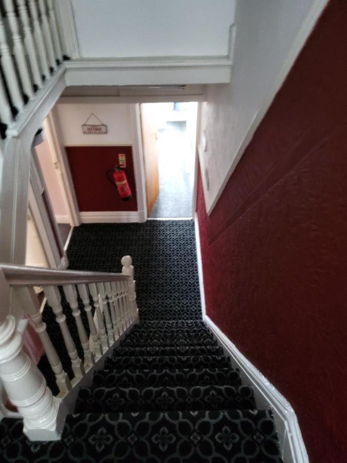 Hotel 33 Μπλάκπουλ Εξωτερικό φωτογραφία