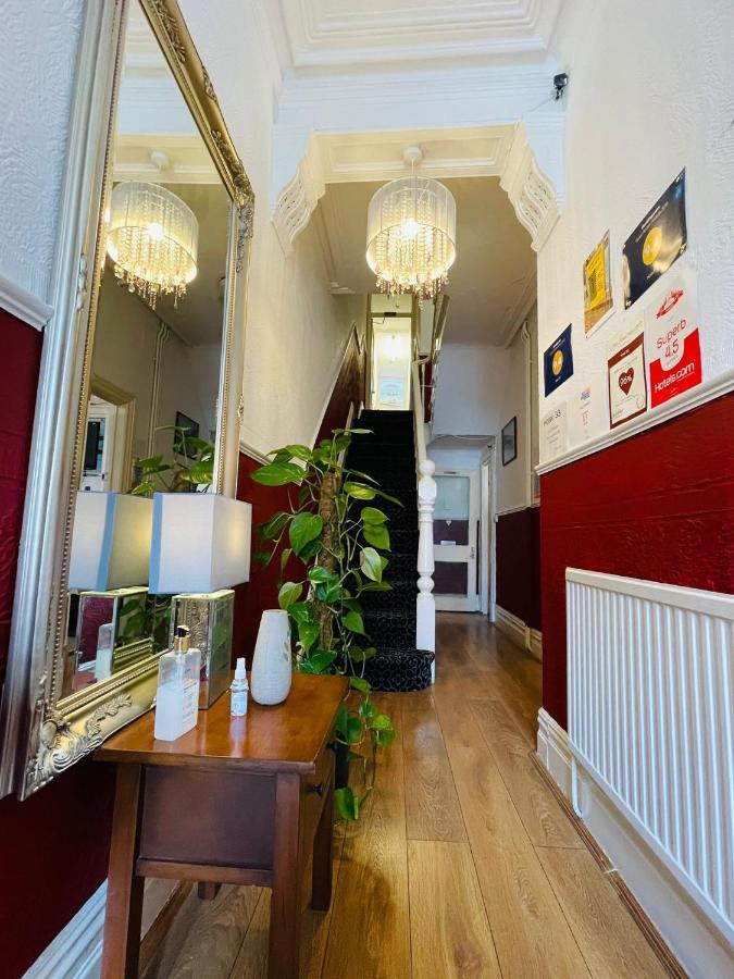 Hotel 33 Μπλάκπουλ Εξωτερικό φωτογραφία