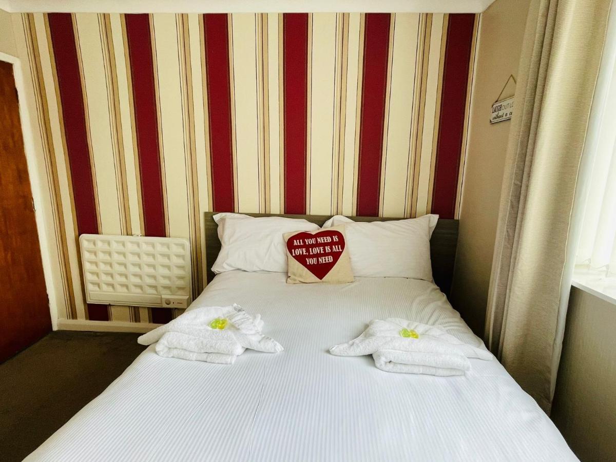 Hotel 33 Μπλάκπουλ Εξωτερικό φωτογραφία