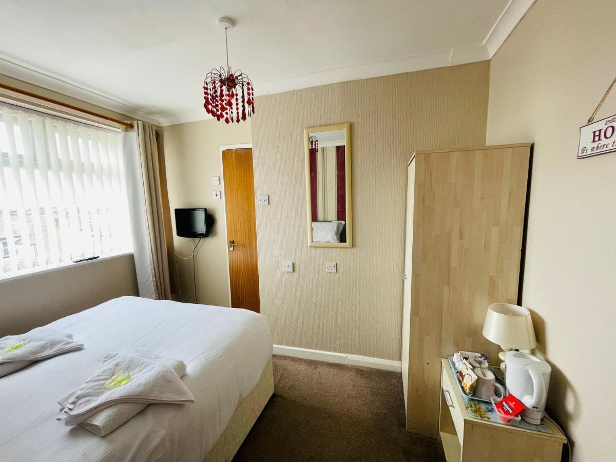 Hotel 33 Μπλάκπουλ Εξωτερικό φωτογραφία